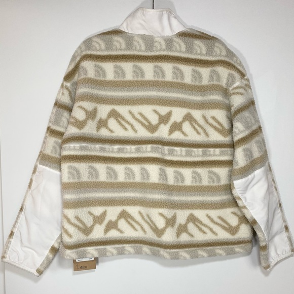 The North Face Printed Cragmont Fleece Long-Sleeve Quarter-Snap Sweatshirt - Picture 10 of 14